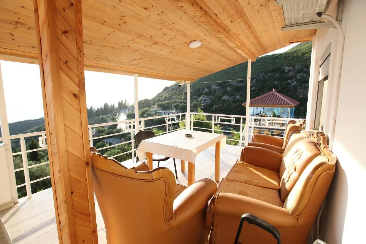 Vila Riza Veliu Piqeras Албания